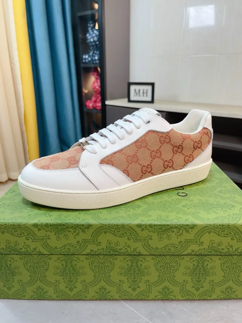 Men's shoes 💰400🌹🌹[GUCCI] Gucci's new lace-up casual men's shoes are on the market first, and the materials and workmanship are superior to all versions on the market. The highest quality shipped first-layer cowhide with imported original perforated materials➕Genuine leather lining, privately molded soft outsole, high foot comfort, imported special materials highlight the brand's unique charm, high-end customization 38-44